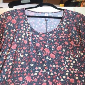 Lularoe perfect tee